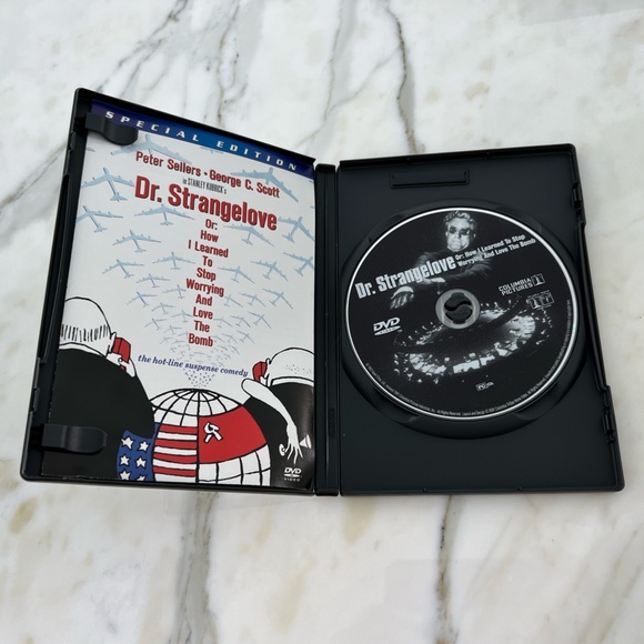 DR. STRANGELOVE SPECIAL EDITION DVD - Picture 2 of 3